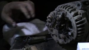 Пропала зарядка снимаем генератор Мерседес W220