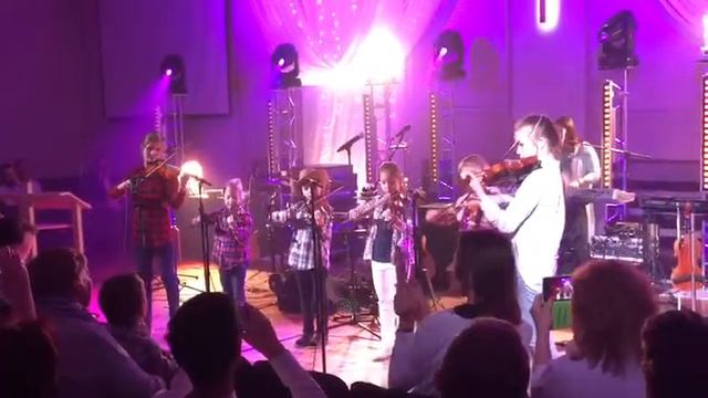 «Рег-тайм». Сводный ансамбль скрипачей смотреть онлайн