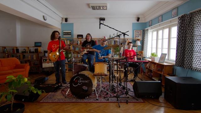 ХамаК Hub-a Groovy Office смотреть онлайн