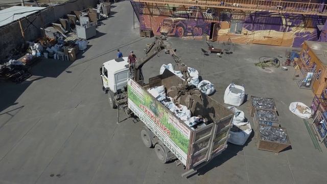 Ломовоз МАЗ за работой смотреть онлайн