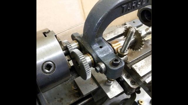 Интересное приспособление для фрезеровки на токарном /|\ An interesting attachment смотреть онлайн