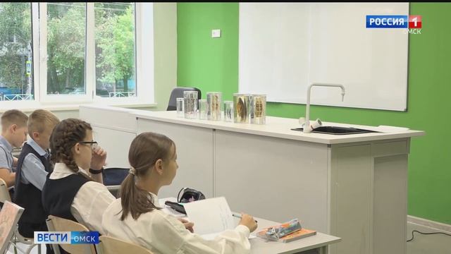 Мэр Омска Сергей Шелест посетил новый "Кванториум" на базе школы №151 смотреть онлайн
