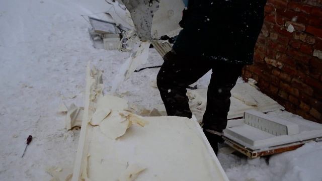 Зарабатываем на разборе двухкамерного холодильника "Стинол". Разобрать или сдать целым? смотреть онлайн