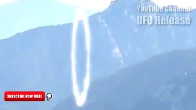 Ufo, НЛО исчезает в межгалактическом портале смотреть онлайн