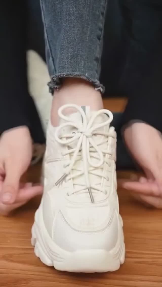 Как зашнуровать кроссовки двойным бантиком?