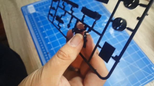 MENG Ford F 350 In 1/35 Scale Inbox Review