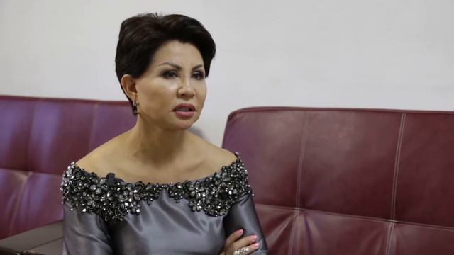 Роза Рымбаева: Отдых - это жизнь дома смотреть онлайн
