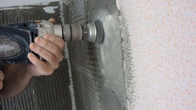 КАК БЫСТРО УДАЛИТЬ ПЛИТОЧНЫЙ КЛЕЙ ? смотреть онлайн