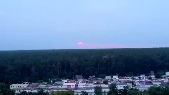 Странное красное солнце смотреть онлайн