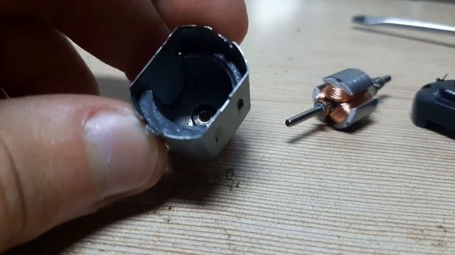 Эксперимент 001 ПРОЗРАЧНЫЙ МОТОР смотреть онлайн