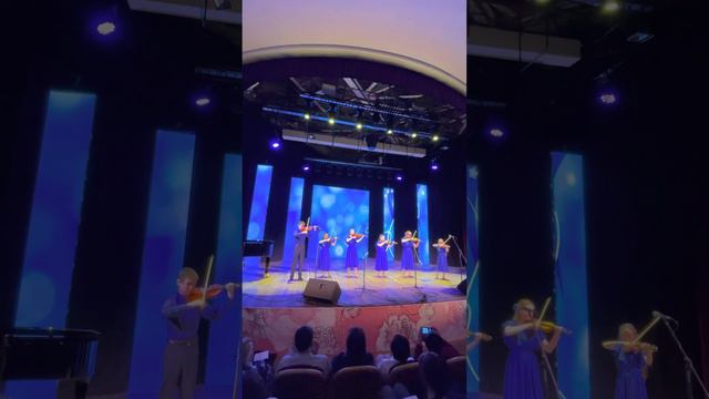 Ансамбль скрипачей «Волшебный смычок»,Грустный напев. смотреть онлайн