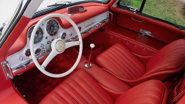Автомобиль Mercedes-Benz 300SL — технические характеристики автомобиля.