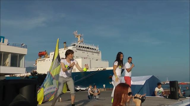 ZUMBA в Новороссийске: Татьяна Семченко и Наталья Богомазова смотреть онлайн