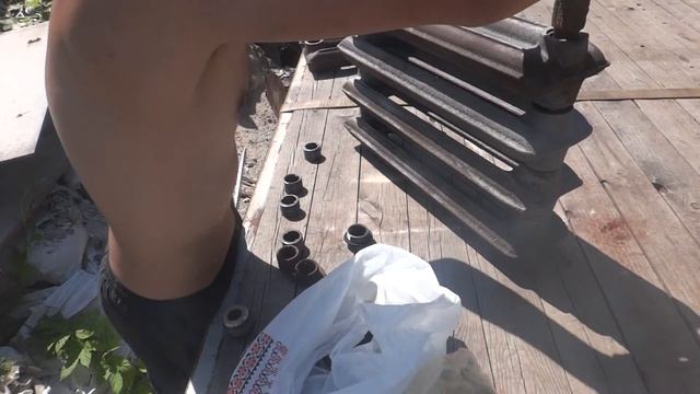 Сборка чугунных батарей после отжига и пескоструя самодельным ключём DIY смотреть онлайн