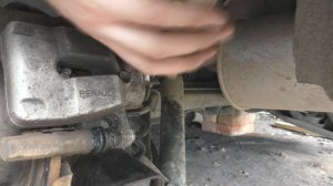 Замена тормозной жидкости рено  сценик 2