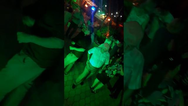 Хорошая музыка : ресторан Вечернее Каспийск смотреть онлайн