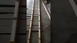 Обычная приставная лестница