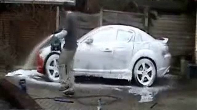 Пенная насадка с мойкой Bosch Aquatak GO смотреть онлайн