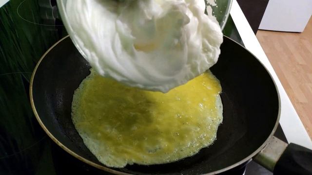 САМЫЙ ПЫШНЫЙ ОМЛЕТ ПУЛЯР НА СКОВОРОДЕ/ ОМЛЕТ БЕЗ МОЛОКА/ КАК ПРИГОТОВИТЬ ПЫШНЫЙ ОМЛЕТ смотреть онлайн