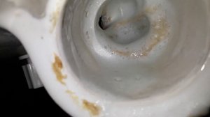 Плохо смывает унитаз, но бачок исправен. Загляни во внутрь и все поймешь