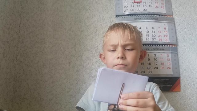 всем привет сегодня я вам покажу как сделать блокнотик для поделки iPhone 12 Pro Max смотреть онлайн
