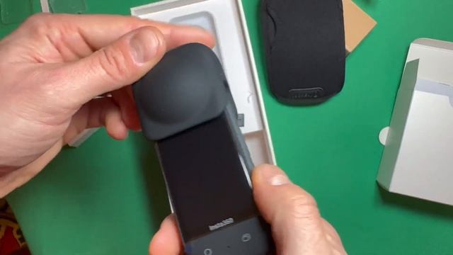 Insta360 X3 Get-Set Kit распаковка - активация и базовые опции меню камеры смотреть онлайн