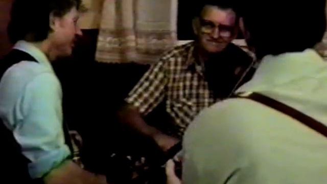 Gene Goforth & John Hartford - "Wolves a Howlin' " смотреть онлайн