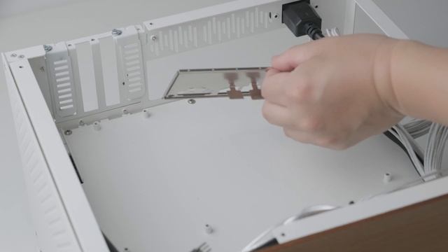 这才是E3V3的正确用法——搭建一台万兆剪辑NAS主机 смотреть онлайн