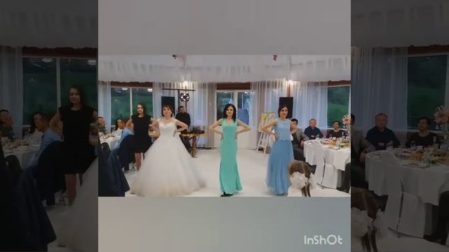 Tanec nevesti s podrugami . Танец невесты с подружками . Свадьба смотреть онлайн