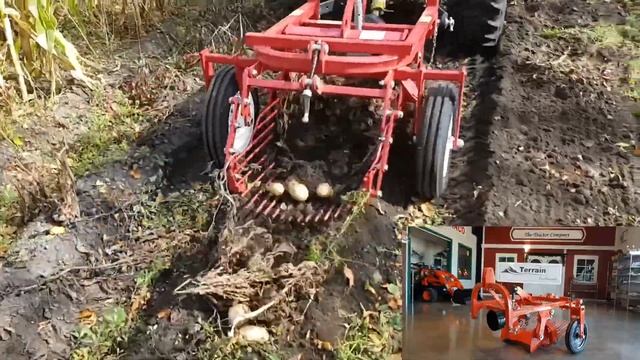 How to use a potato digger Best way to Harvest and Wash Potatoes смотреть онлайн
