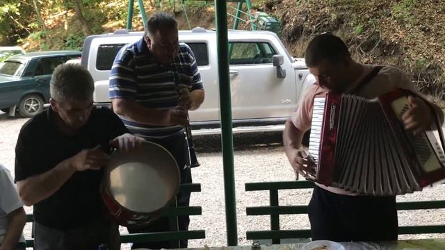 Armenia Shamshadin Chin-chin