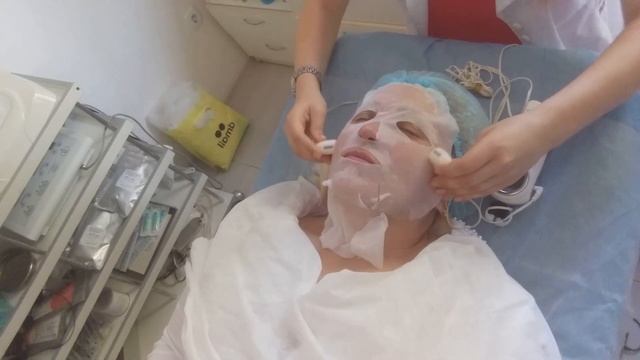 Косметологические процедуры.Микротоки с гиалуроновой кислотой!!!!Новая стрижка. смотреть онлайн