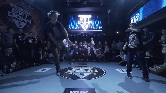 Stalker vs Дикий | 1/4 Kids Battle | Get Down 5 смотреть онлайн