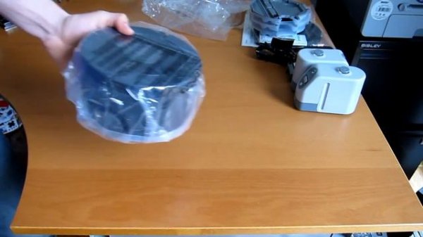 Распаковка iRobot Scooba 230
