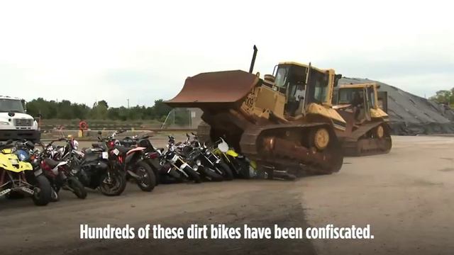Smashing Dirt Bikes to Protect NYC смотреть онлайн