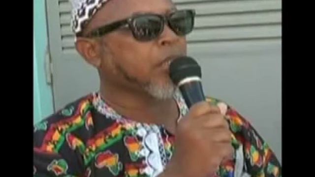 José Augusto Fernandes canta Roberto Carlos смотреть онлайн