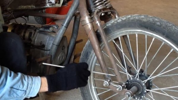 КАК СДЕЛАТЬ СПРИНГЕР-ВИЛКУ ДЛЯ БОББЕРА/ЧОППЕРА СВОИМИ РУКАМИ ДОМА.