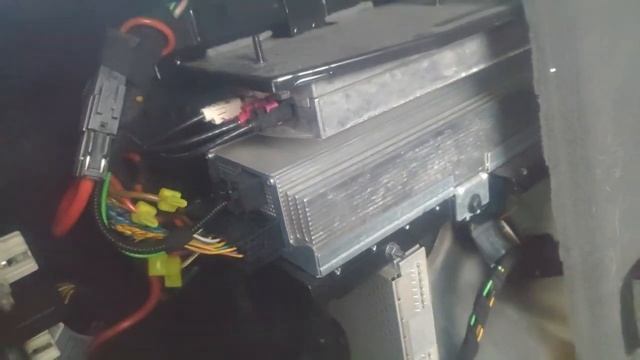 BMW X5 E70 нет работает бас/САБВУФЕР BMW X5 E70 NO WORKING BASS/SUBWOOFER смотреть онлайн