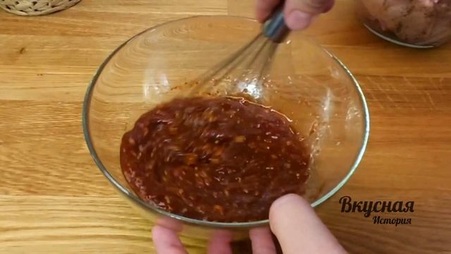 ОБАЛДЕННЫЕ КУРИНЫЕ КРЫЛЫШКИ В БЫСТРОМ МАРИНАДЕ! А картофель просто тает во рту! смотреть онлайн