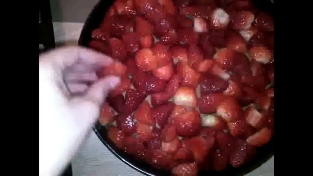 Пирог клубничный смотреть онлайн