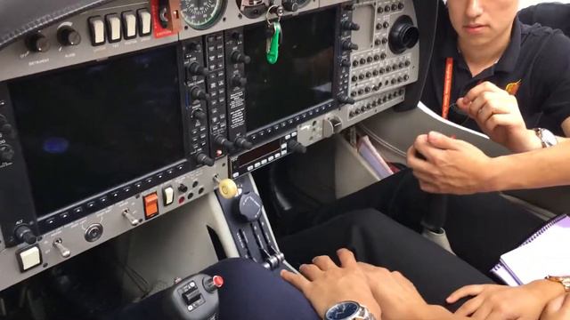 DA-42 Starting procedures 1 (only for ABAC & BAC students) NOT FOR TRAINING PURPOSE! смотреть онлайн