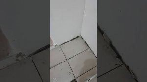 Укладка плитки! С помощью простого уровня и крестиков