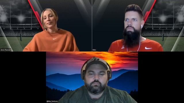 S6:E19 - Bowl Previews - This One Is For The Pirate смотреть онлайн