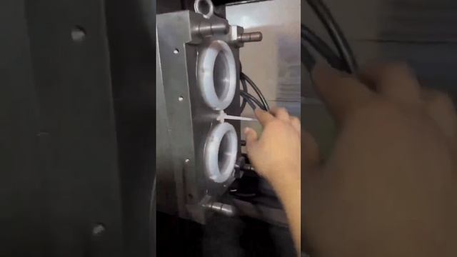 plastic ring mold test(Испытание пластмассовых колец) смотреть онлайн