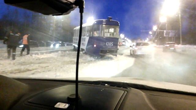 Трамвай на Кирова смотреть онлайн