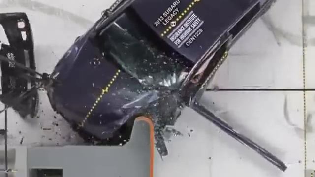 Crash Test 2013 - Subaru Legacy (Small Overlap Test) IIHS смотреть онлайн