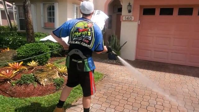 Cleaning Roofs and washathon clips смотреть онлайн