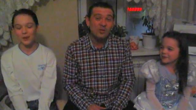 Голубой вагон бежит,качается... смотреть онлайн