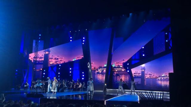 Валерия океаны 22 08 16 День Флага смотреть онлайн