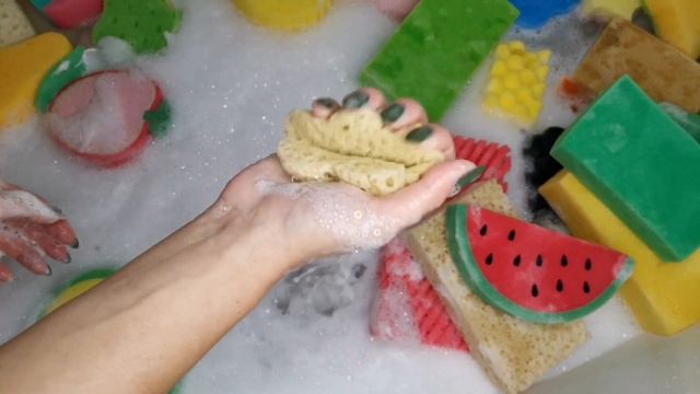 Обзор всех моих губок для мыления. Асмр видео. Test a lot of sponges. Asmr. смотреть онлайн